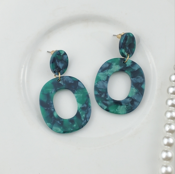 💫 5/$25 Boho Marble Green Earrings 💫 - Picture 5 of 8